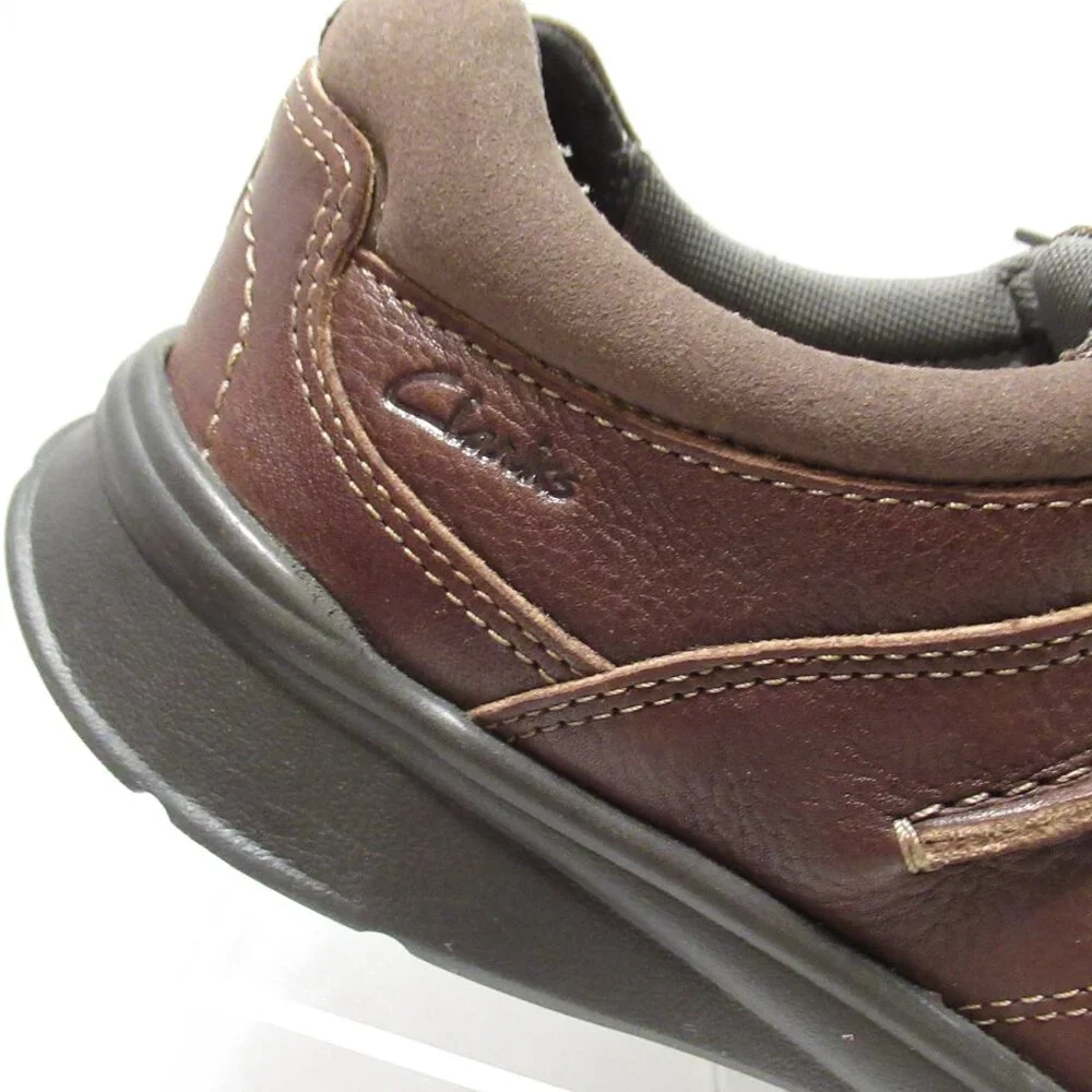 Men's Size 10.5 Clarks shoes